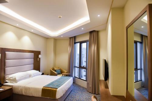 rozana-hotel-deluxe-room-1